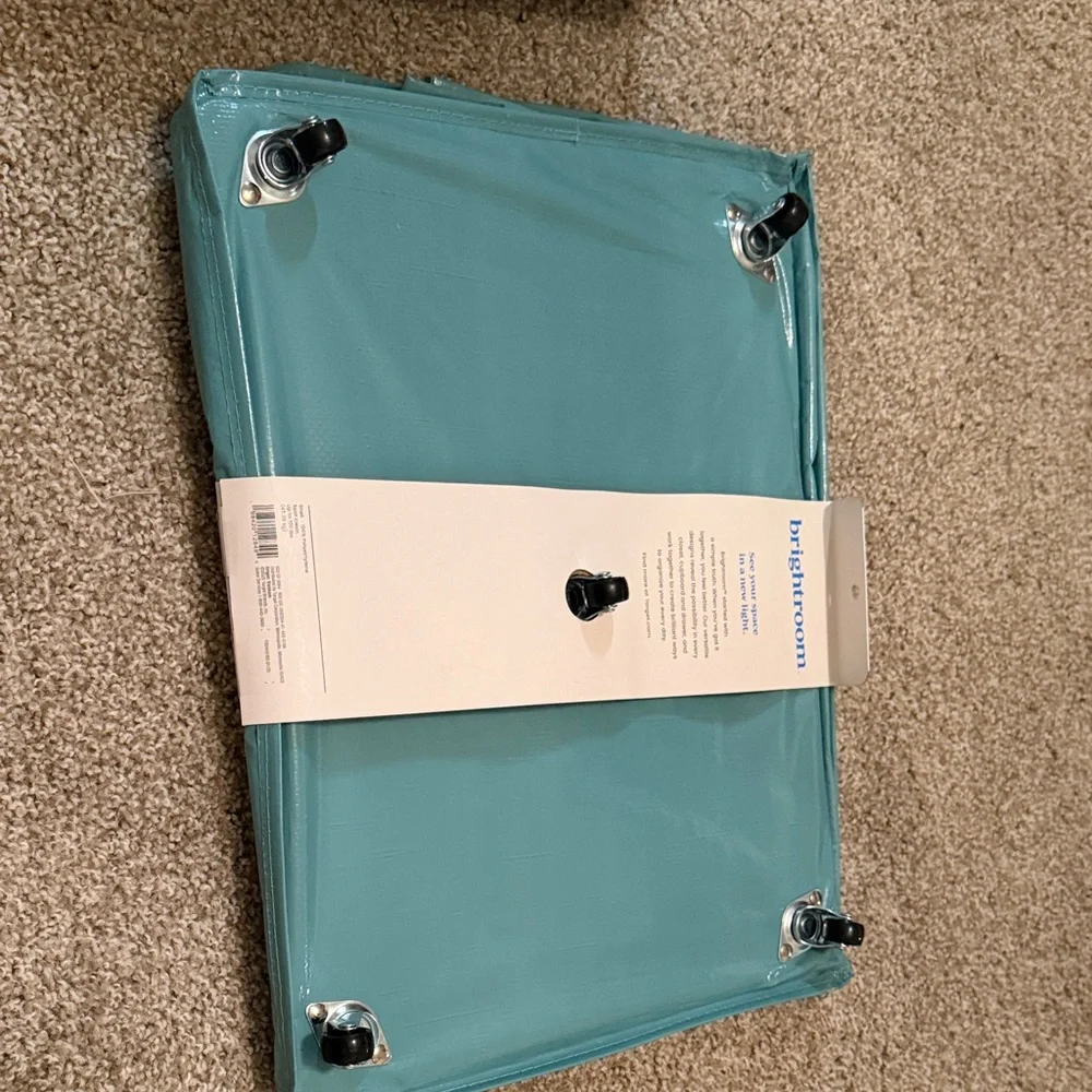 N/A spacious aqua
